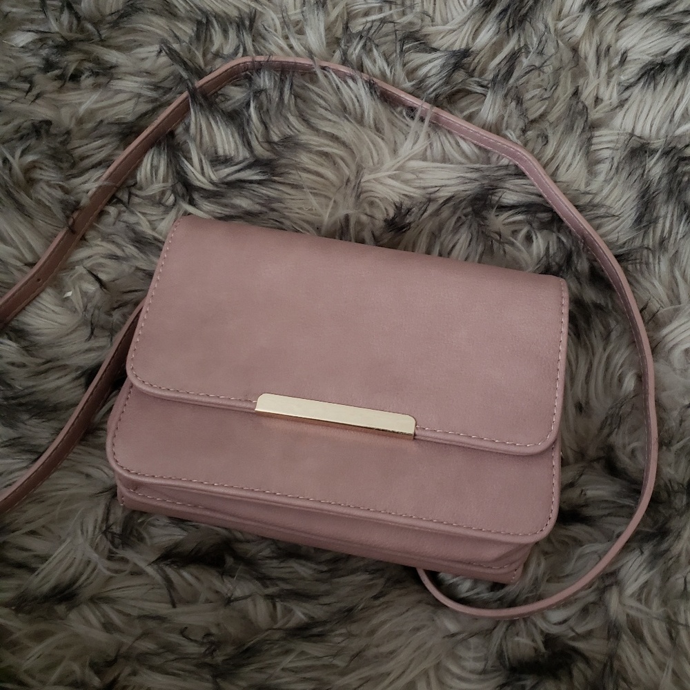 Urban expressions mauve crossbody